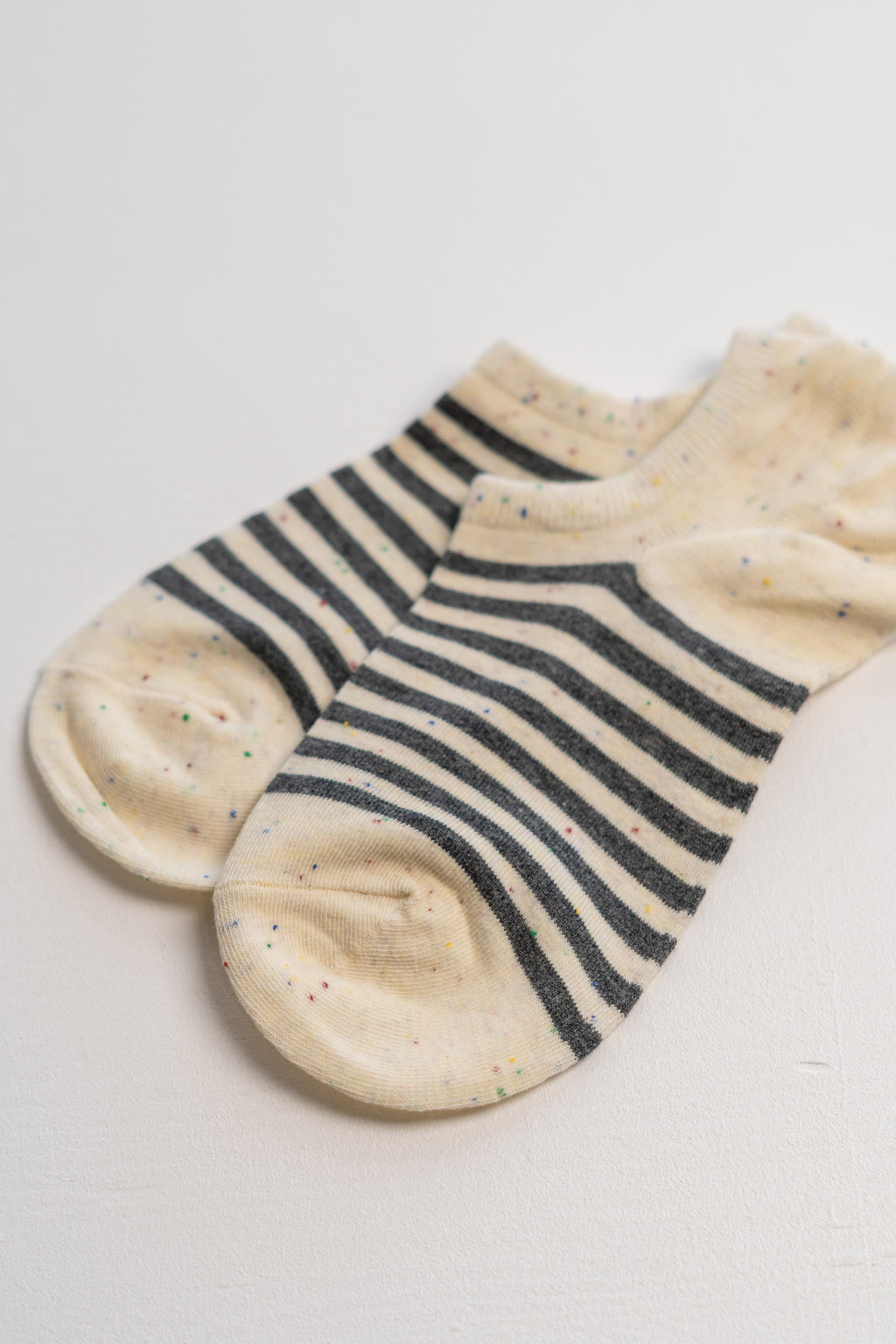 Speckled Stripes | Μπεζ με ανθρακί