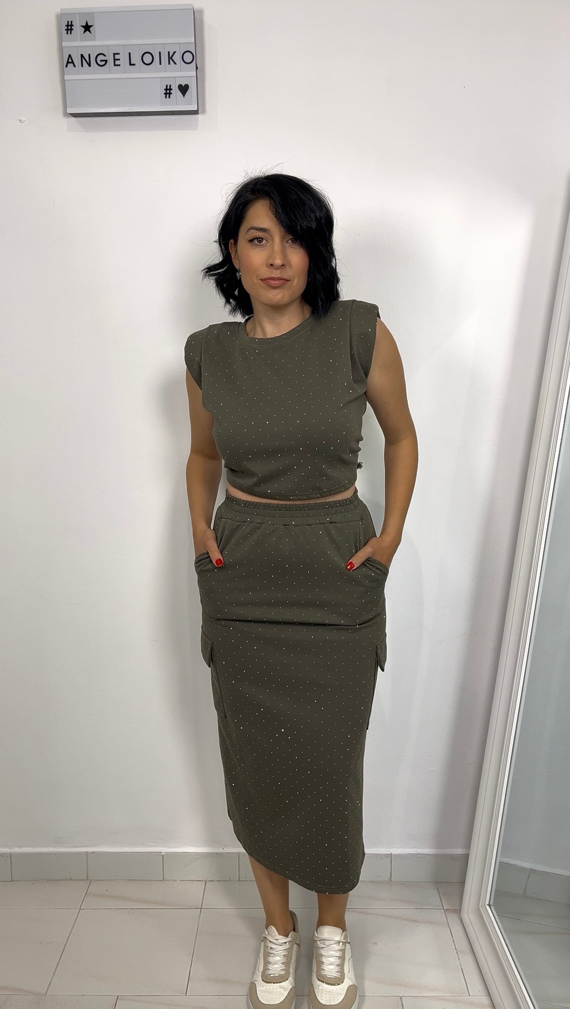Χακί Crop Top και Midi Φούστα με Στρας