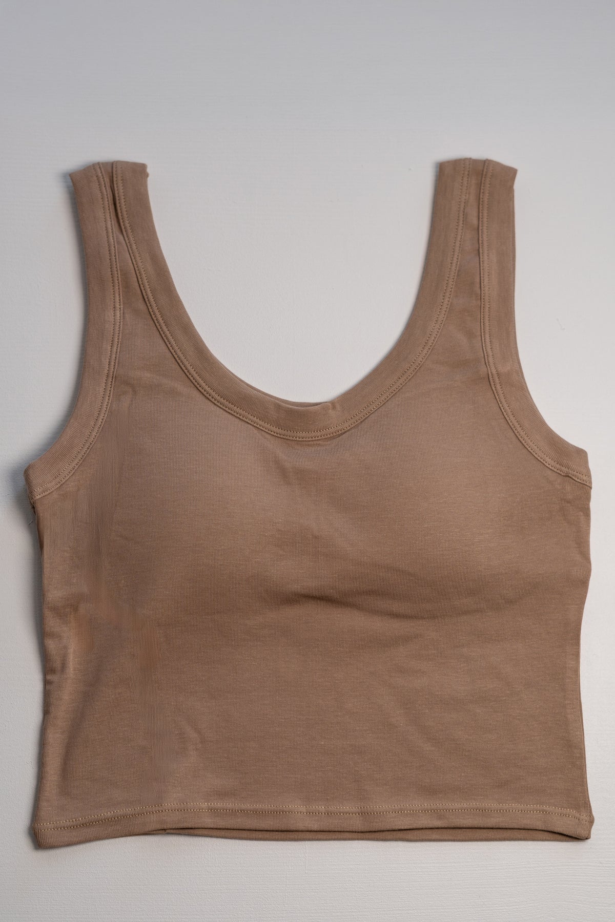 Comfort Cropped Top με Ενσωματωμένα Cups-Καφέ