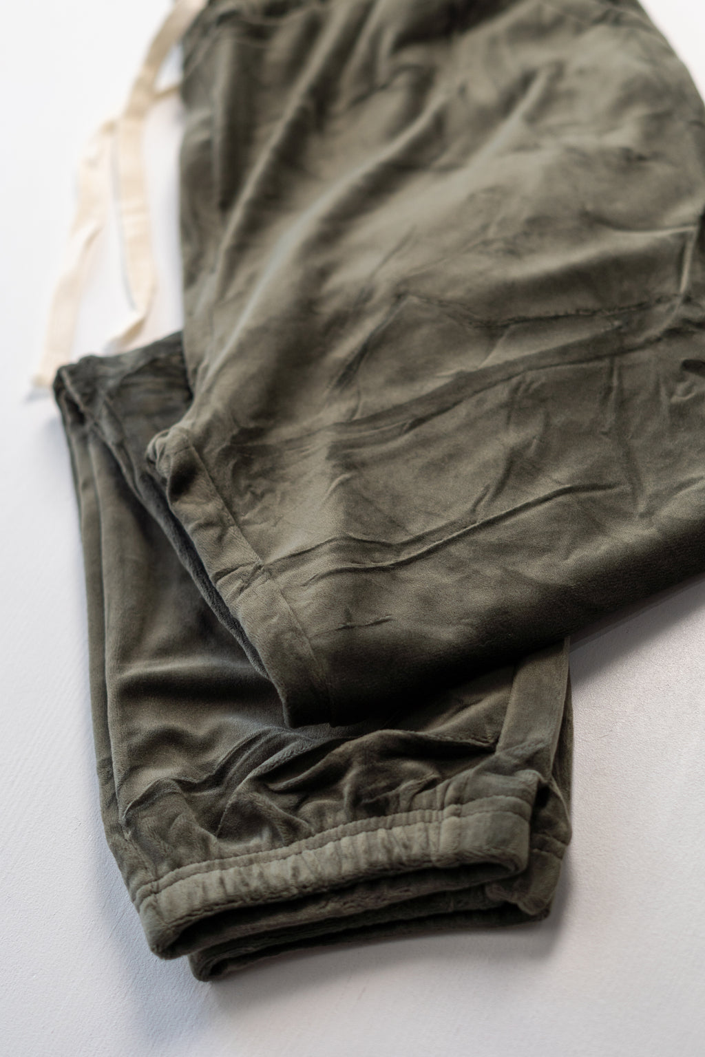 Βελούδινο Jogger Παντελόνι με Τσέπες – Λαδί