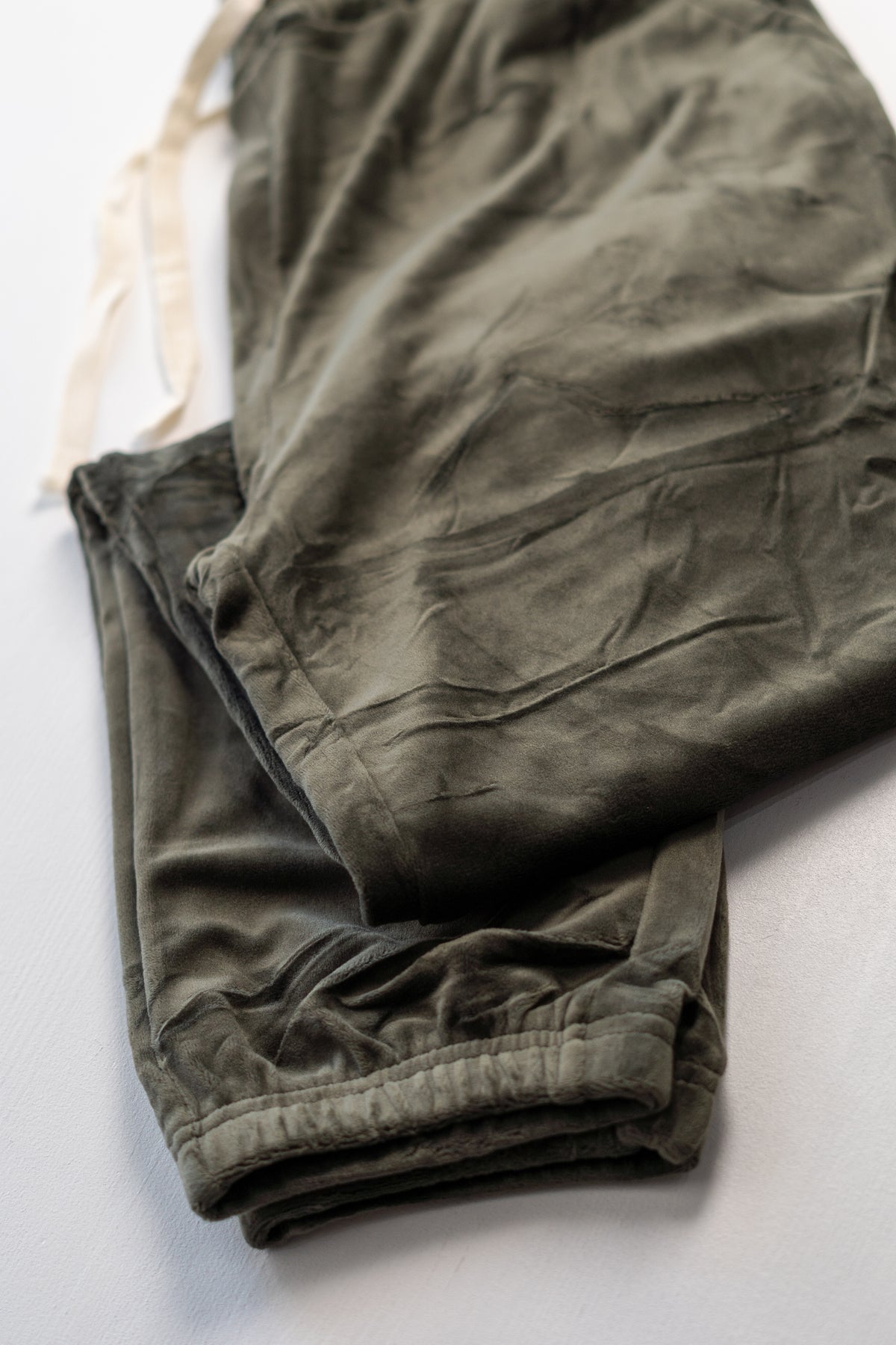 Βελούδινο Jogger Παντελόνι με Τσέπες – Λαδί