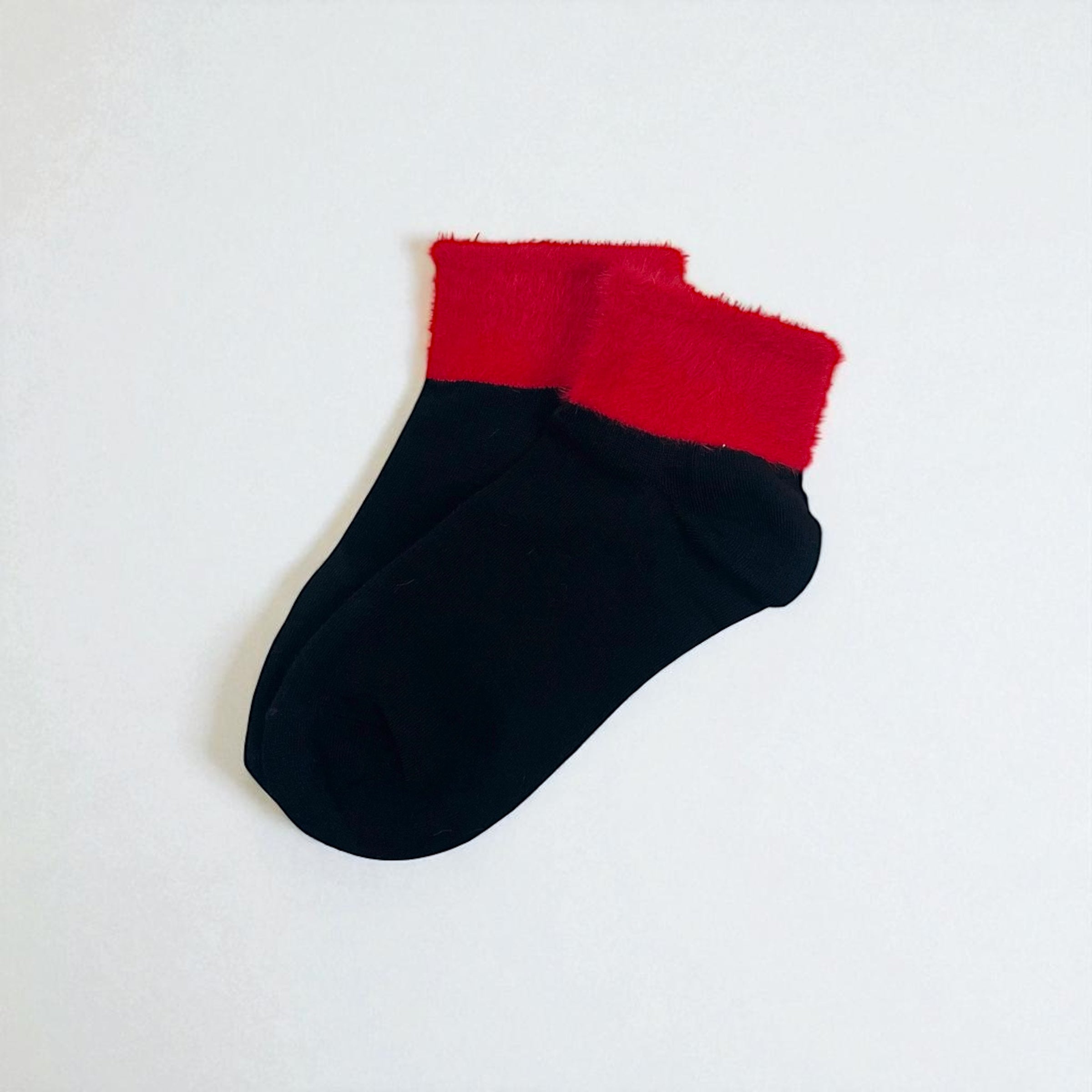 Κάλτσες με Fluffy Τελείωμα