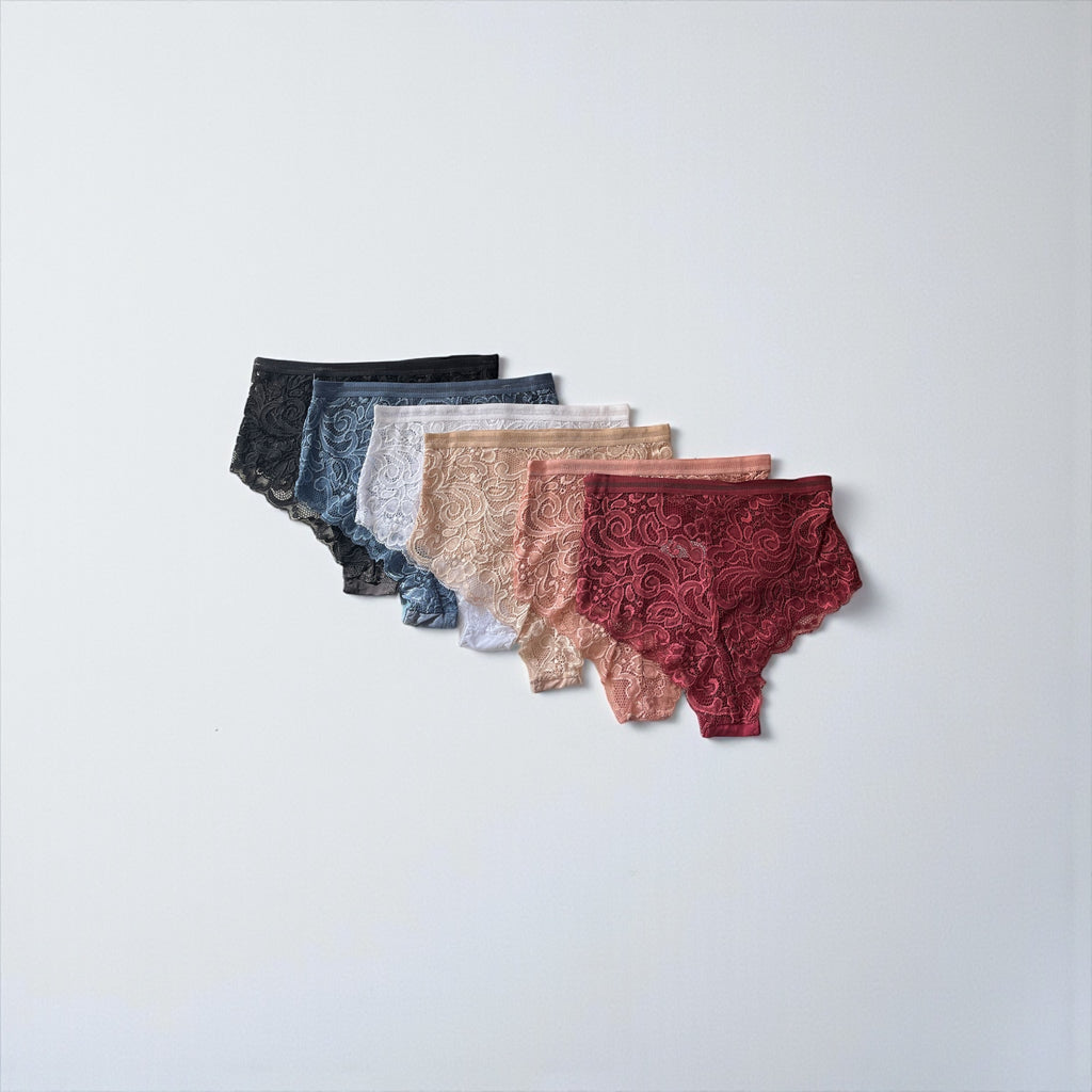 High-waisted lace panties