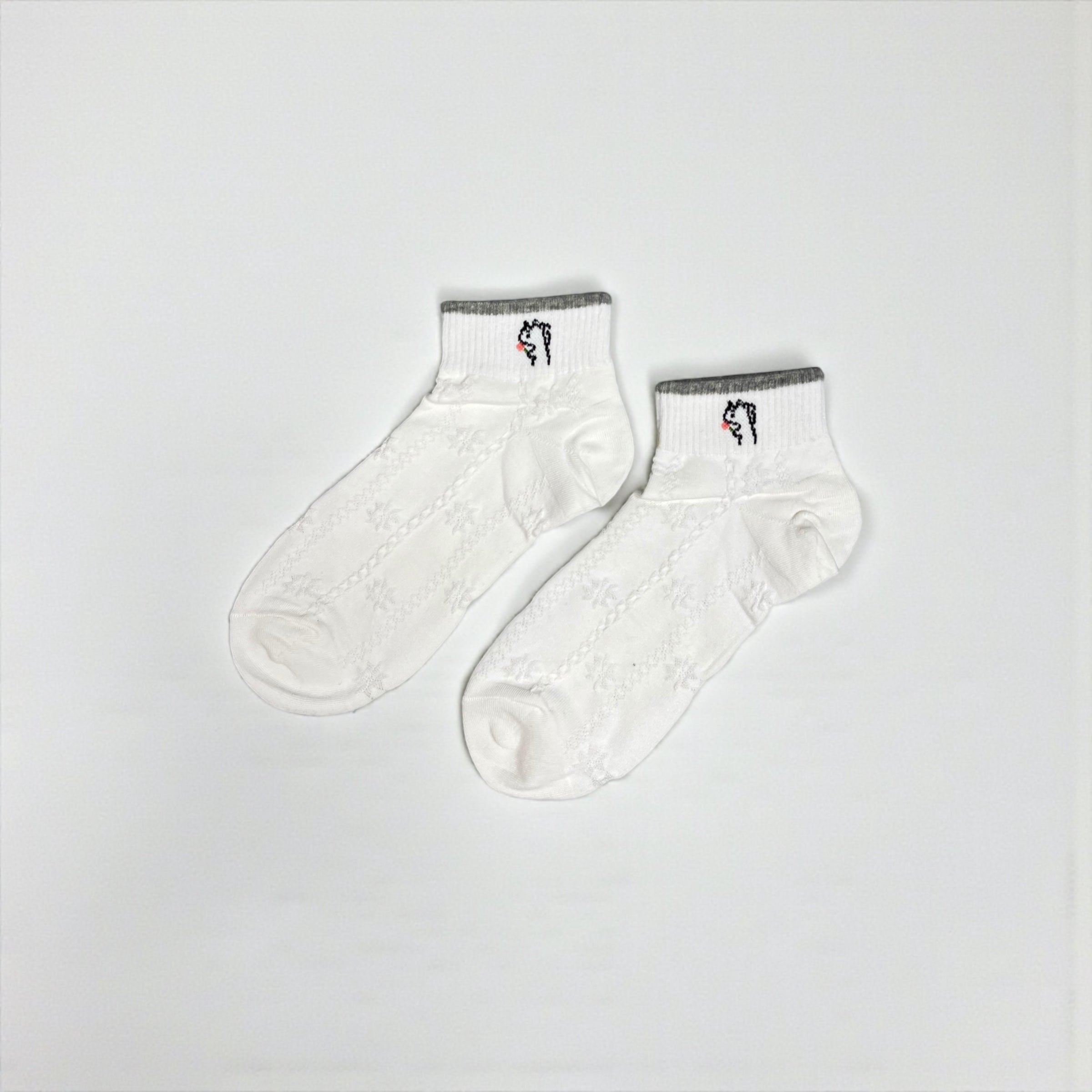 Λευκές Ανάγλυφες Κάλτσες