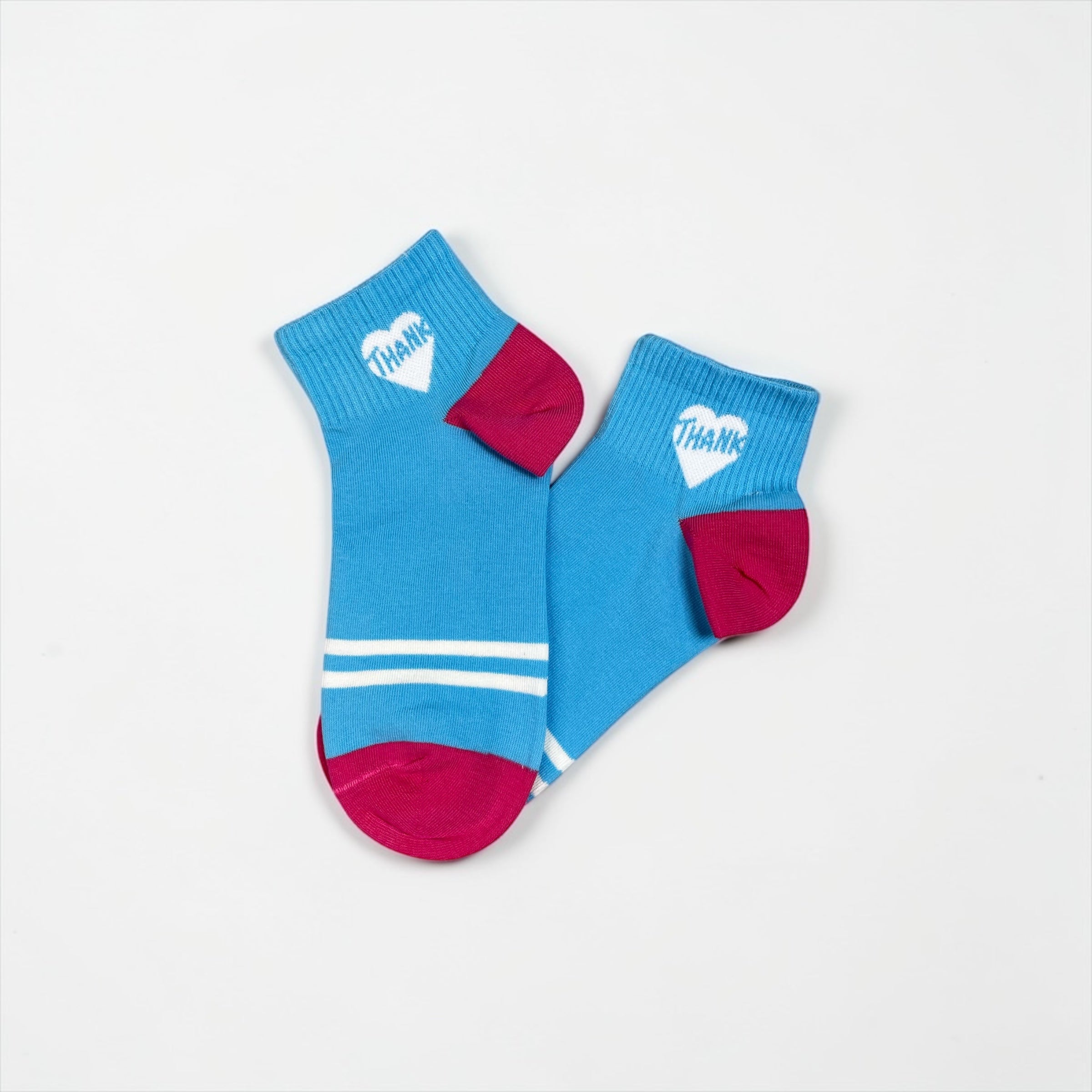 Γυναικείες κάλτσες με σχέδια σε ροζ & μπλε αποχρώσεις